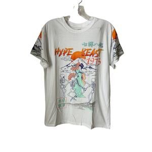 Fresh Laundry Japanese T-Shirt Size Medium